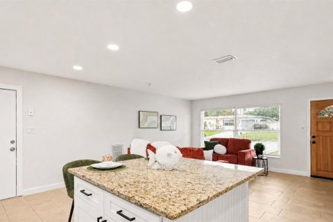 House in Dunedin, Florida 3 bedrooms, 90.58 sq.m. № 2344856 - photo 12