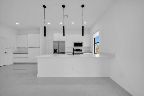 Casa en venta en Lehigh Acres, Florida, 3 dormitorios, 151.43 m2 № 2008053 - foto 17