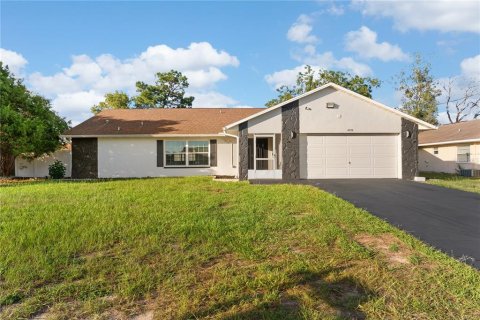Villa ou maison à Spring Hill, Floride 4 chambres, 183.48 m2 № 2322868