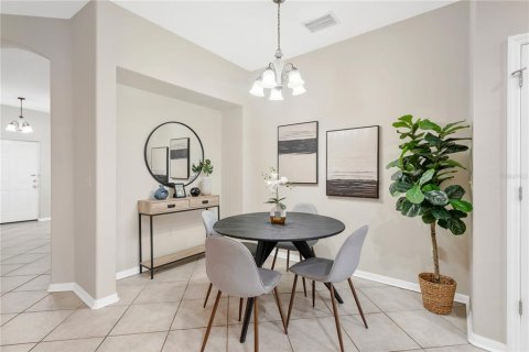 Townhouse in Tampa, Florida 3 bedrooms, 140.56 sq.m. № 2386603 - photo 13