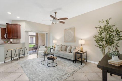 Townhouse in Tampa, Florida 3 bedrooms, 140.56 sq.m. № 2386603 - photo 6