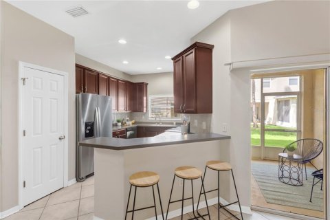 Townhouse in Tampa, Florida 3 bedrooms, 140.56 sq.m. № 2386603 - photo 7
