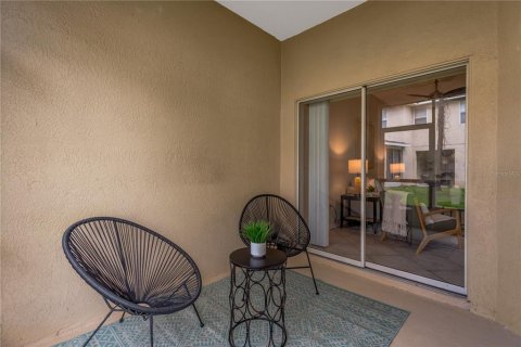 Townhouse in Tampa, Florida 3 bedrooms, 140.56 sq.m. № 2386603 - photo 16