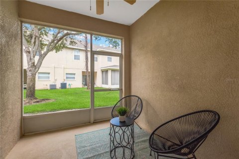 Townhouse in Tampa, Florida 3 bedrooms, 140.56 sq.m. № 2386603 - photo 9