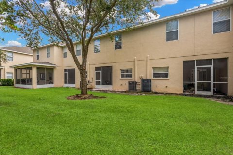 Townhouse in Tampa, Florida 3 bedrooms, 140.56 sq.m. № 2386603 - photo 15
