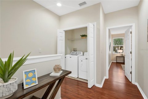 Townhouse in Tampa, Florida 3 bedrooms, 140.56 sq.m. № 2386603 - photo 17