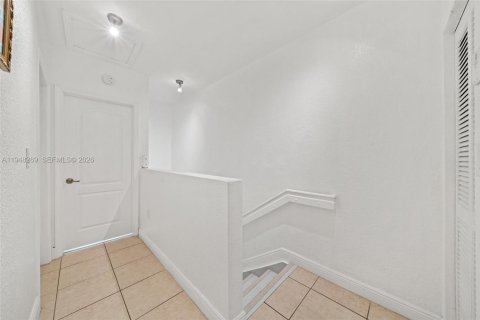 Touwnhouse à vendre à Miami, Floride: 2 chambres, 104.98 m2 № 2004334 - photo 14