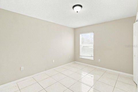 House in Kissimmee, Florida 3 bedrooms, 174.1 sq.m. № 2395848 - photo 13