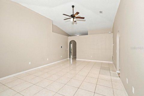 House in Kissimmee, Florida 3 bedrooms, 174.1 sq.m. № 2395848 - photo 6