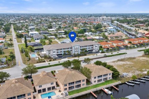 Condominio en venta en Cape Coral, Florida, 2 dormitorios, 136.19 m2 № 1677569 - foto 30