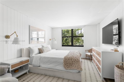 Condominio en venta en Miami Beach, Florida, 2 dormitorios, 88.16 m2 № 1889959 - foto 16