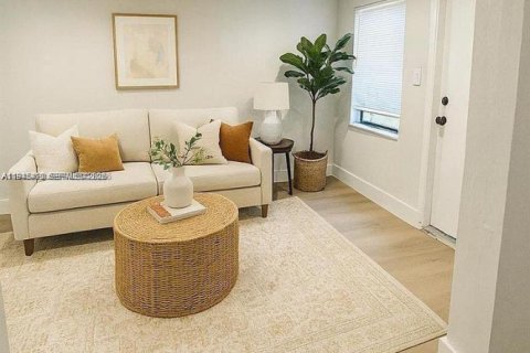 Villa ou maison à louer à Pompano Beach, Floride: 3 chambres, 102.01 m2 № 2002182 - photo 3