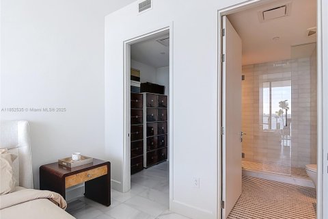 Condo in Miami, Florida, 2 bedrooms  № 1859152 - photo 27