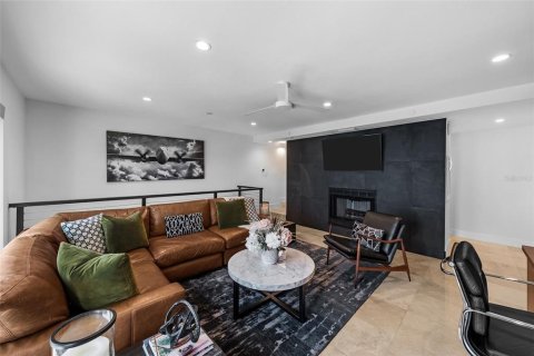 Condo in Tampa, Florida, 3 bedrooms № 2347095 - photo 19