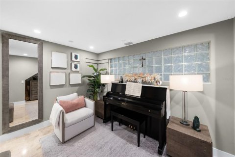 Condo in Tampa, Florida, 3 bedrooms № 2347095 - photo 14