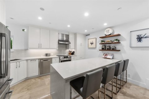 Condo in Tampa, Florida, 3 bedrooms № 2347095 - photo 5