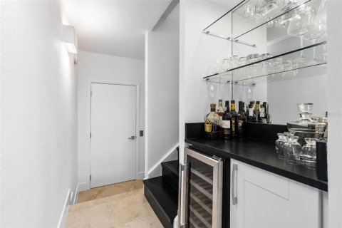 Condo in Tampa, Florida, 3 bedrooms № 2347095 - photo 13