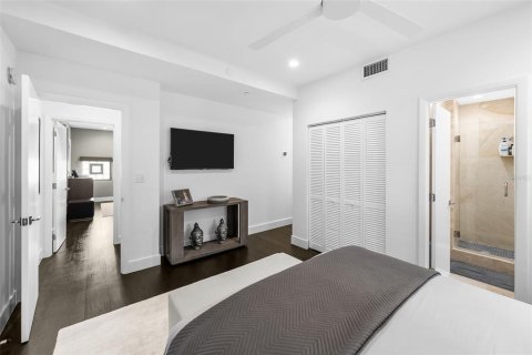 Condo in Tampa, Florida, 3 bedrooms № 2347095 - photo 29