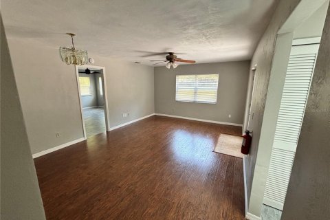 Villa ou maison à louer à Deltona, Floride: 3 chambres, 135.64 m2 № 2322503 - photo 8