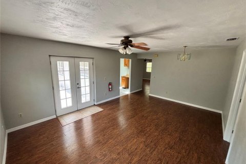 Villa ou maison à louer à Deltona, Floride: 3 chambres, 135.64 m2 № 2322503 - photo 10