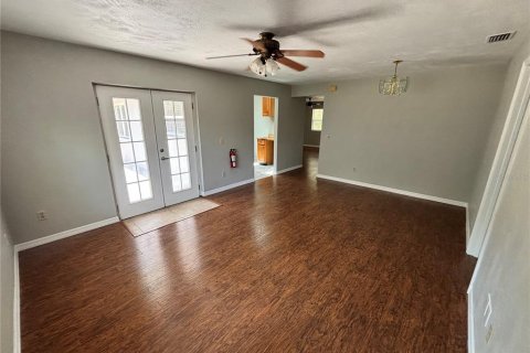 Villa ou maison à louer à Deltona, Floride: 3 chambres, 135.64 m2 № 2322503 - photo 9