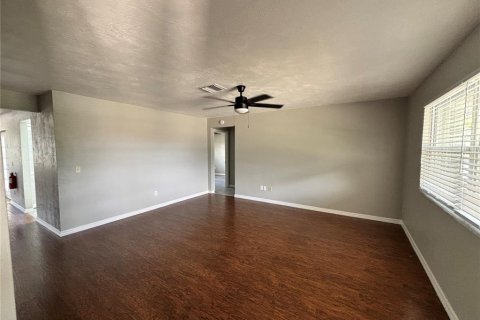 Villa ou maison à louer à Deltona, Floride: 3 chambres, 135.64 m2 № 2322503 - photo 4