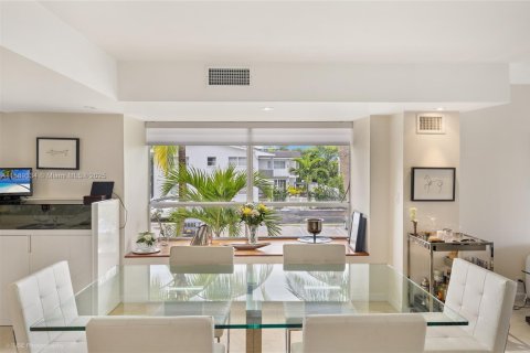 Adosado en venta en Bay Harbor Islands, Florida, 3 dormitorios, 156.08 m2 № 1178926 - foto 4