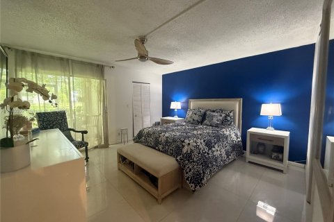 Condo in Coconut Creek, Florida, 2 bedrooms № 1960608 - photo 27