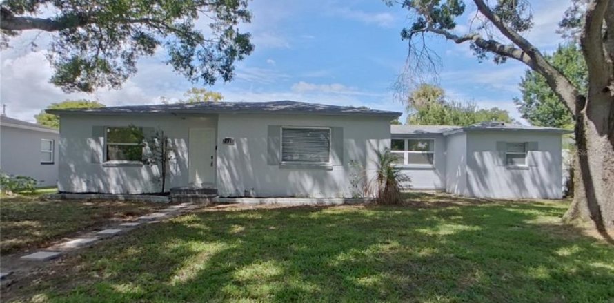 Casa en Saint Petersburg, Florida 3 dormitorios, 135.45 m2 № 1911013