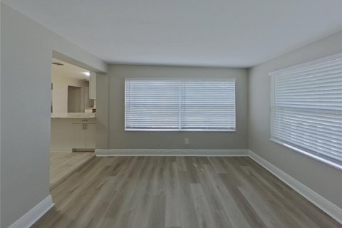 Casa en alquiler en Saint Petersburg, Florida, 3 dormitorios, 135.45 m2 № 1911013 - foto 15