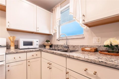 Купить кондоминиум в Галфпорта, Флорида 6 комнат, 98.48м2, № 2199922 - фото 16