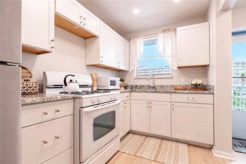 Купить кондоминиум в Галфпорта, Флорида 6 комнат, 98.48м2, № 2199922 - фото 15