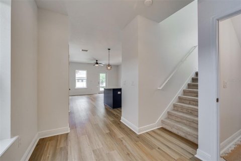 House in Tampa, Florida 3 bedrooms, 146.79 sq.m. № 1831258 - photo 3