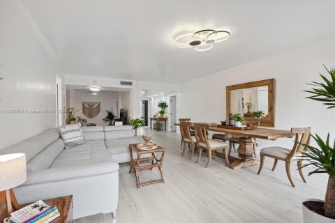 Copropriété à vendre à Key Biscayne, Floride: 2 chambres, 159.33 m2 № 1979639 - photo 3