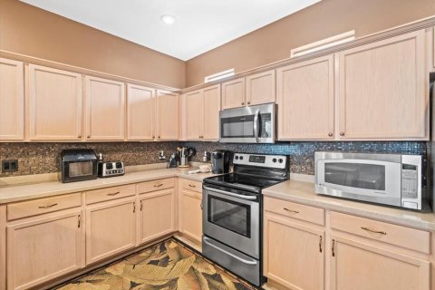House in Land O' Lakes, Florida 3 bedrooms, 184.69 sq.m. № 1786688 - photo 17