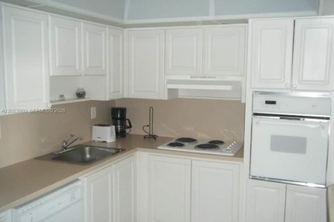 Copropriété à louer à Sunny Isles Beach, Floride: 1 chambre № 2180571 - photo 12