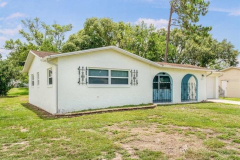 House in Beverly Hills, Florida 2 bedrooms, 116.5 sq.m. № 1830099 - photo 2