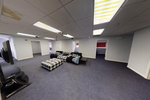 Propiedad comercial en venta en Sarasota, Florida, 549.8 m2 № 1688540 - foto 8