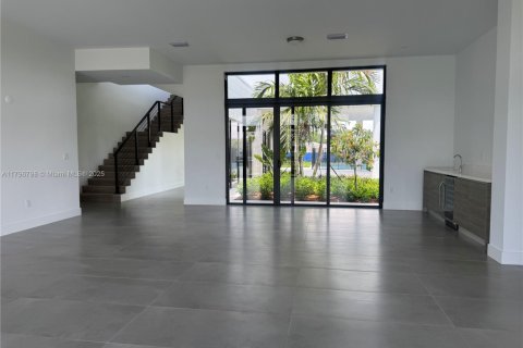 House in Weston, Florida 6 bedrooms, 491.73 sq.m. № 1737896 - photo 10