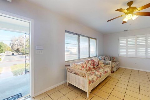 House in Inverness, Florida 2 bedrooms, 140.28 sq.m. № 2217268 - photo 3