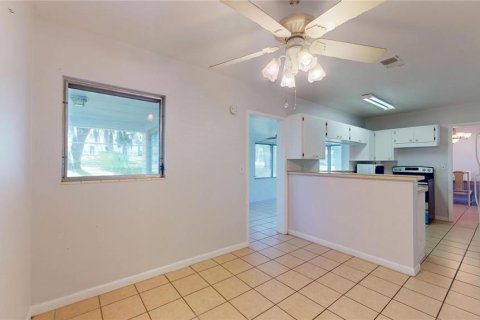 House in Inverness, Florida 2 bedrooms, 140.28 sq.m. № 2217268 - photo 14