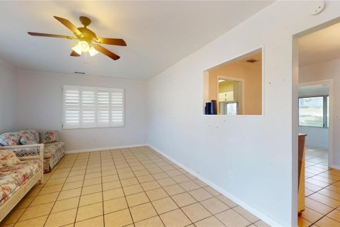 House in Inverness, Florida 2 bedrooms, 140.28 sq.m. № 2217268 - photo 29