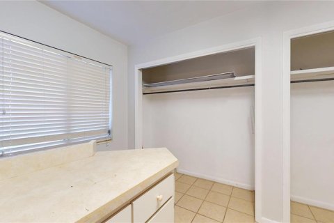 House in Inverness, Florida 2 bedrooms, 140.28 sq.m. № 2217268 - photo 12