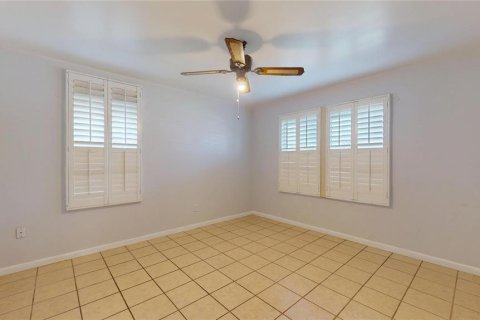 House in Inverness, Florida 2 bedrooms, 140.28 sq.m. № 2217268 - photo 23