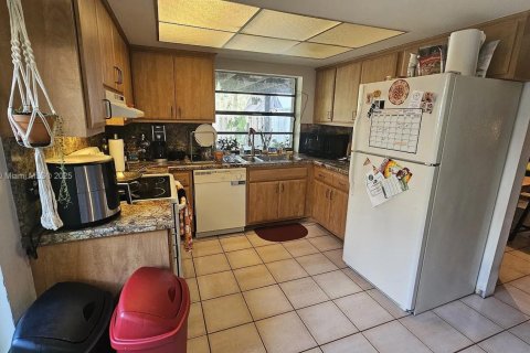 Adosado en alquiler en Miami, Florida, 3 dormitorios, 124.49 m2 № 1953731 - foto 5