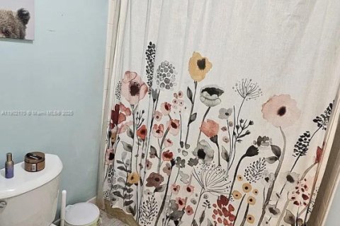 Adosado en alquiler en Miami, Florida, 3 dormitorios, 124.49 m2 № 1953731 - foto 10