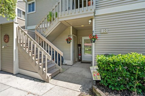 Condo in Ormond Beach, Florida, 2 bedrooms № 2205524 - photo 3