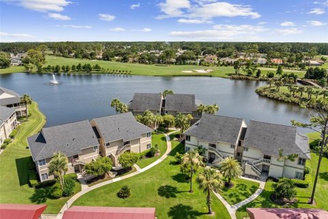 Condo in Ormond Beach, Florida, 2 bedrooms № 2205524 - photo 6