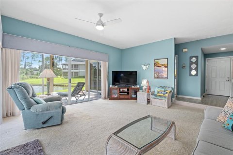 Condo in Ormond Beach, Florida, 2 bedrooms № 2205524 - photo 10