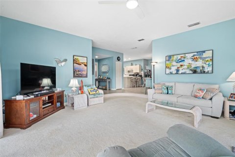 Condo in Ormond Beach, Florida, 2 bedrooms № 2205524 - photo 11